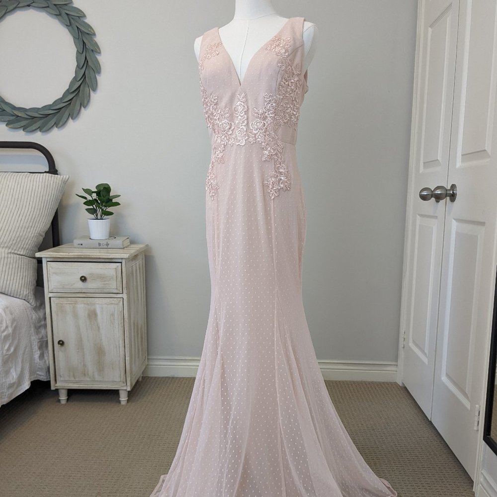 BNWT! Blush Pink Floor Length Gown - Size L - Bridesmaids Prom Dress